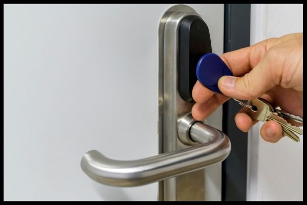 How Do Smart Key Door Locks Work?